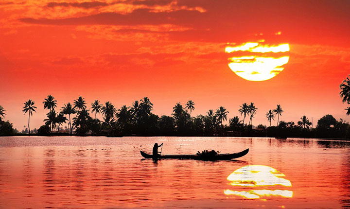 Alleppey_Beauty_and_beach_S1